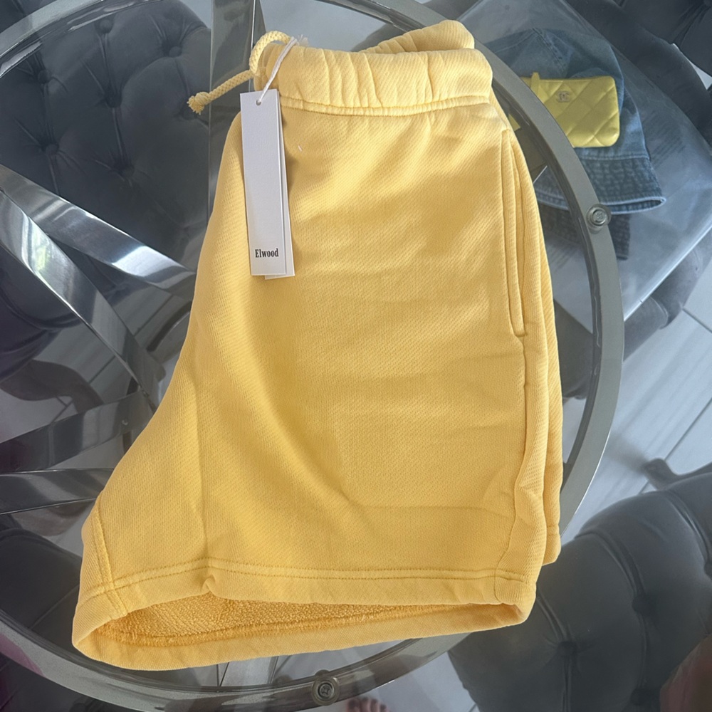 Elwood clothing LIMITED EDITION Vintage yellow sweatshort Medium